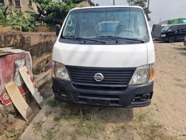 Nissan Urvan