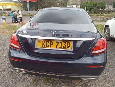 Mercedes-Benz E 220