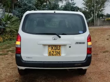 Toyota Succeed 