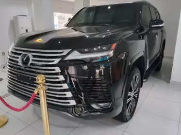 Lexus LX 600