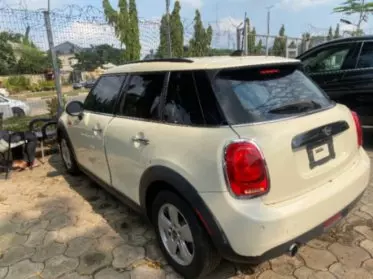 MINI Cooper Cabrio