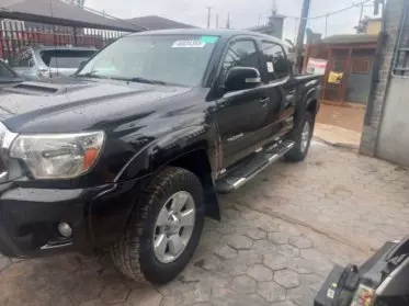 Toyota Tacoma