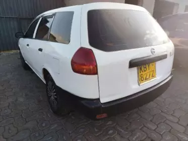 Nissan AD Expert 