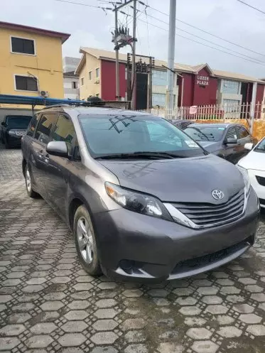 Toyota Sienna