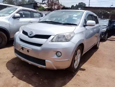 Toyota Ist