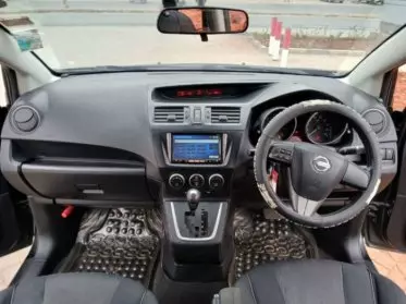 Nissan Lafesta