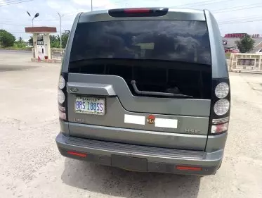 Land Rover LR 4