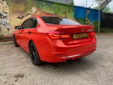 BMW 320i