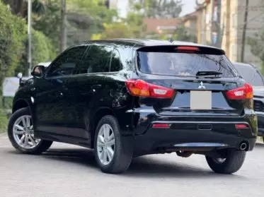 Mitsubishi RVR