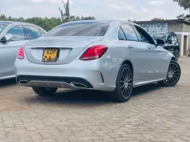 Mercedes-Benz C 250