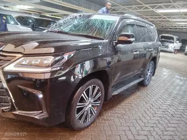 Lexus LX 570