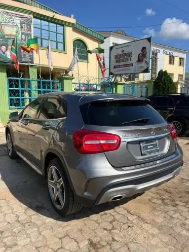 Mercedes-Benz GLA 250