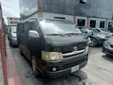 Toyota Hiace (High Roof)