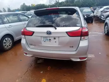 Toyota Fielder hybrid