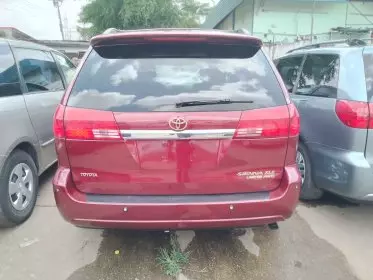 Toyota Sienna