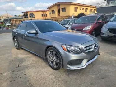 Mercedes-Benz C 300