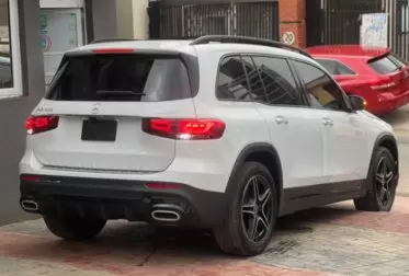Mercedes-Benz GLB 250