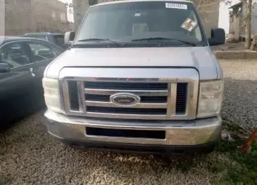 Ford E 250