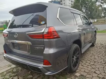 Lexus LX 570