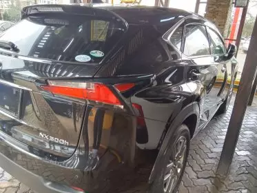 Lexus NX300h Hybrid