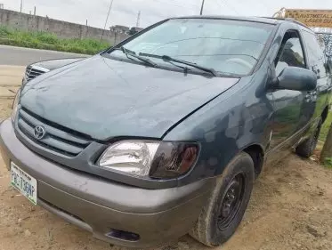 Toyota Sienna