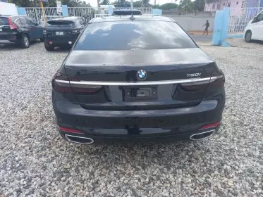 BMW 750 li