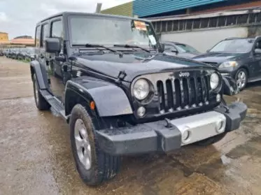 JEEP Wrangler Sahara