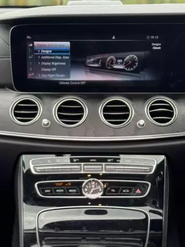 Mercedes-Benz E200