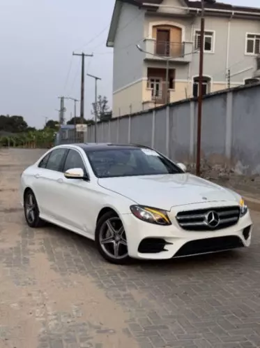 Mercedes-Benz E 300