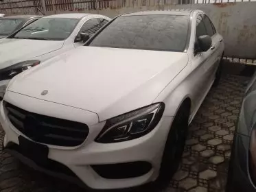 Mercedes-Benz C 300