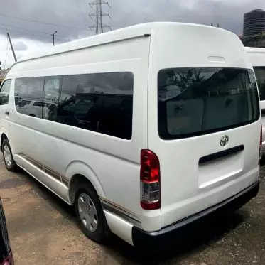 Toyota Hiace (High Roof)