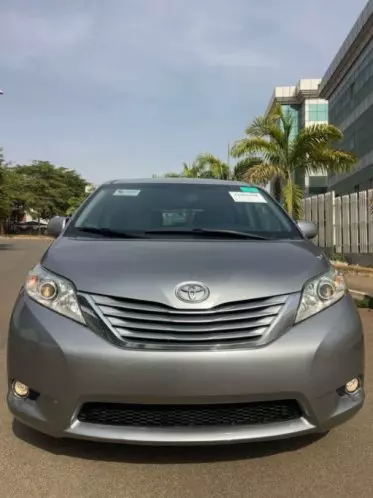 Toyota Sienna