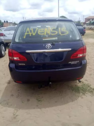 Toyota Avensis Verso