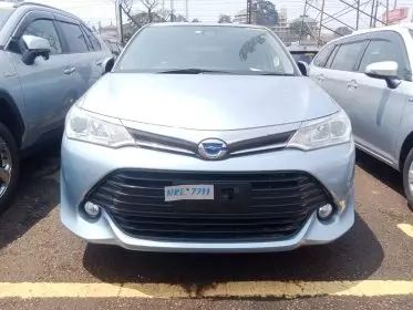 Toyota Fielder hybrid 