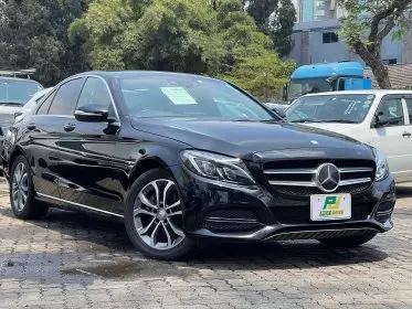 Mercedes-Benz C200