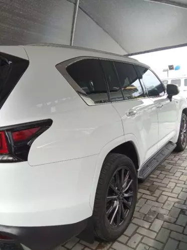 Lexus LX 600
