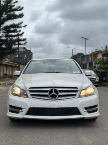 Mercedes-Benz C 300
