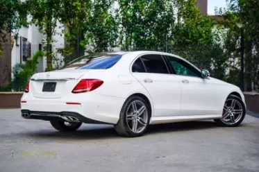 Mercedes-Benz E 200
