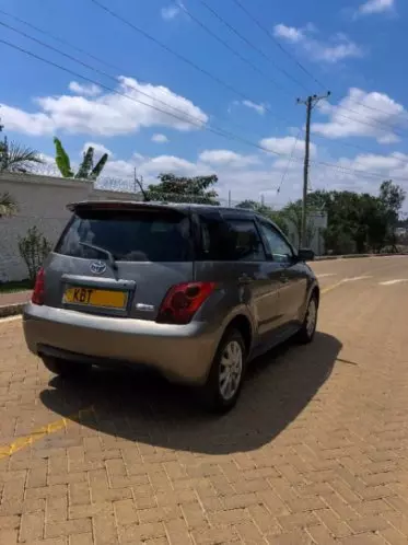 Toyota Ist