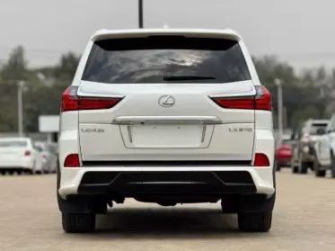 Lexus LX 570