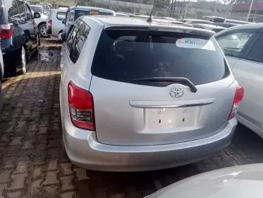 Toyota Fielder 