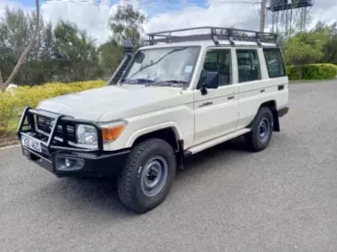 Toyota Landcruiser 76