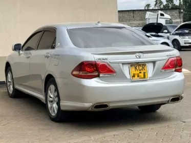 Toyota Crown Athlete