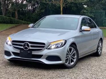 Mercedes-Benz C200