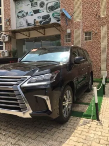 Lexus LX 570