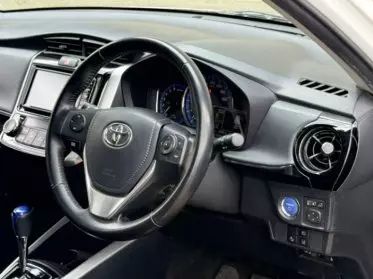 Toyota Fielder hybrid