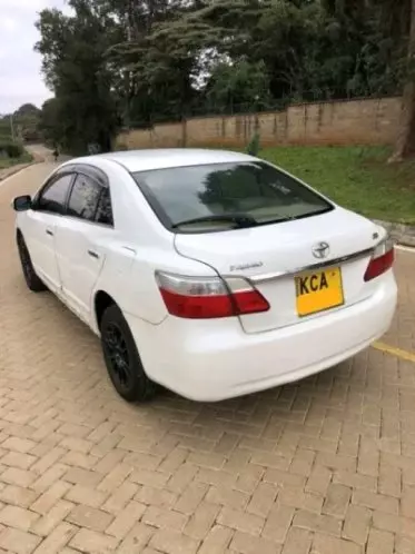 Toyota Premio 
