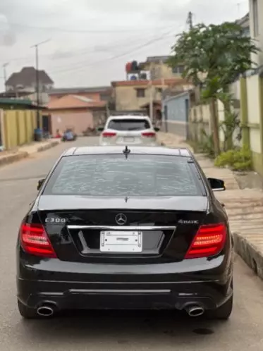 Mercedes-Benz C 300