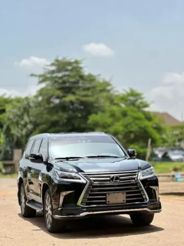 Lexus LX 570