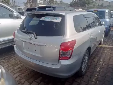 Toyota Fielder 